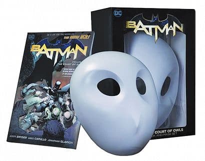 BATMAN THE COURT OF OWLS MASK AND BOOK SET ( NEW EDITION )